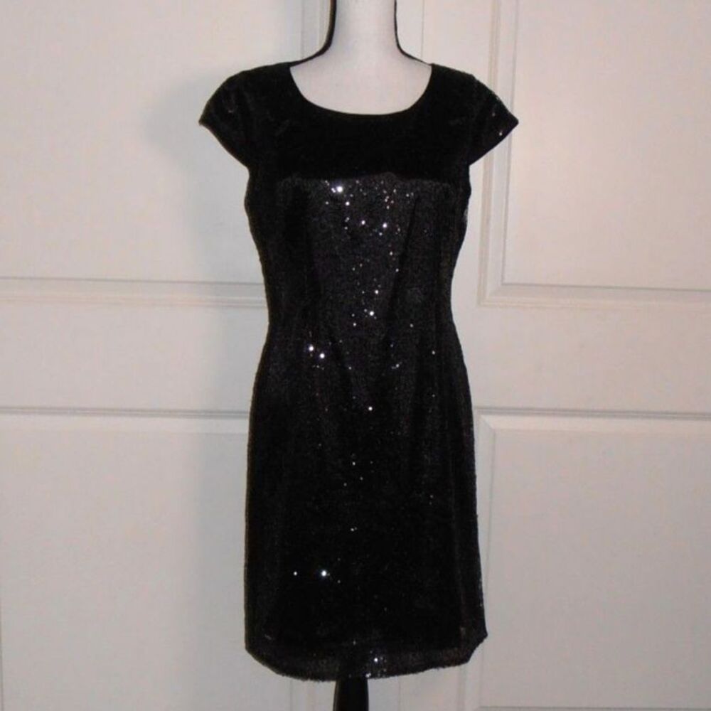 🟢 Tahari Black Sequin Sheath Dress Size 8 – Elegant Sparkle for Evenings 💫